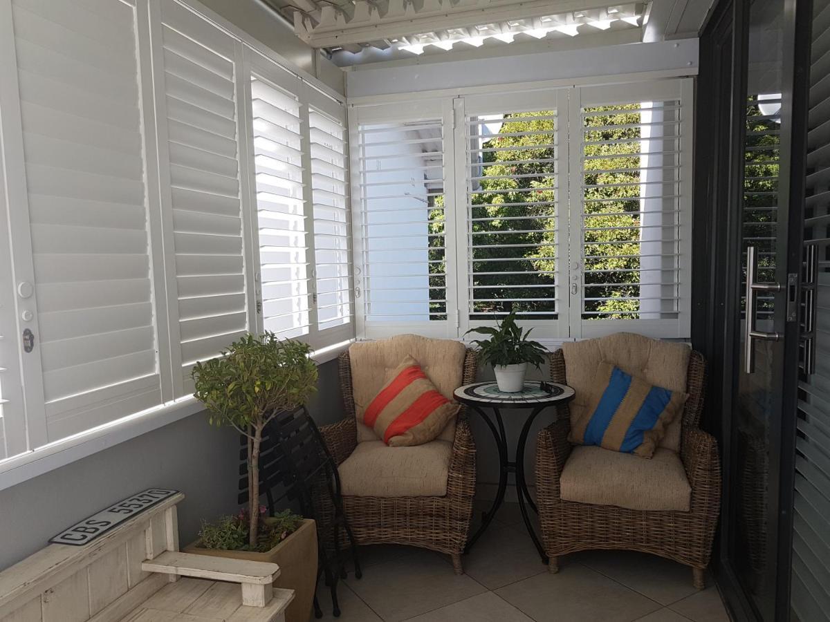 Modern, Centrally Located Dorp Street Apartment Stellenbosch Exterior foto